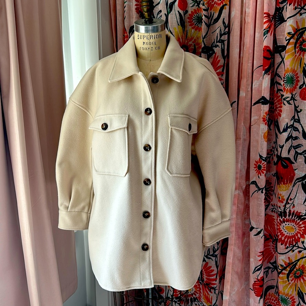 EUC Aqua Womens Shacket Ecru Size XL